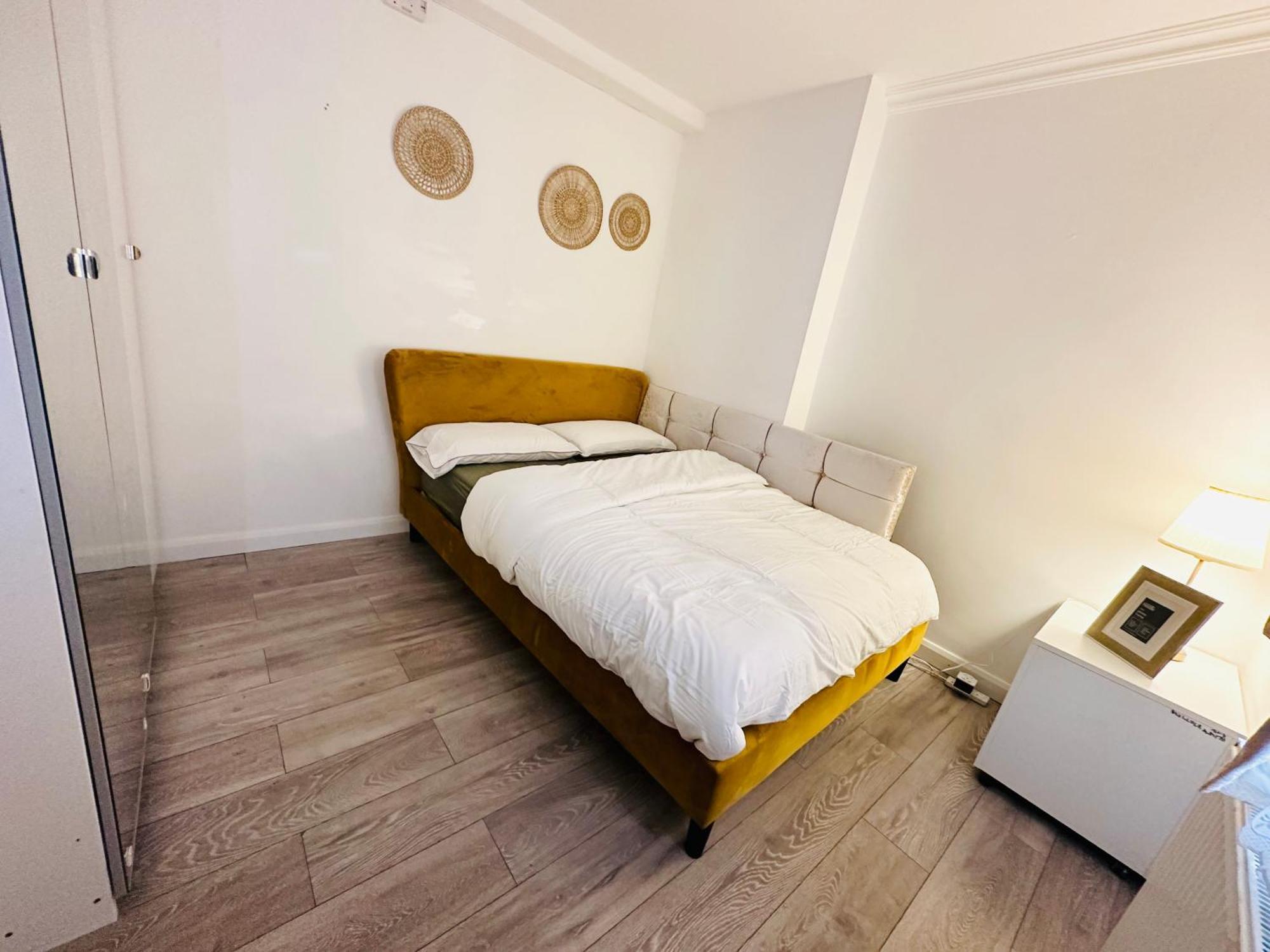 Beautiful Home In London With Easy Access To Central London Sutton  Exterior photo